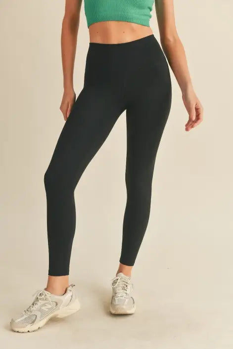 Black Aligned Performance High-Rise Leggings in Black