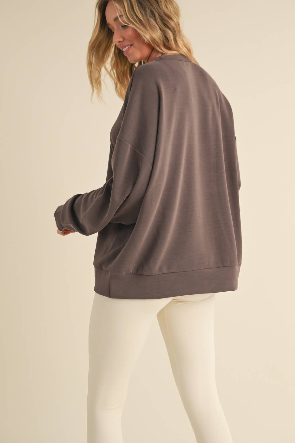 Mila Oversized Sweatshirt in Chocolate