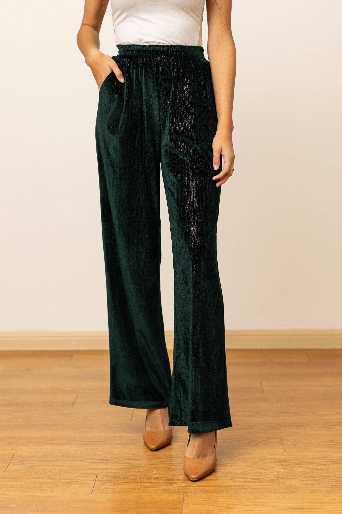 Velvet Straight-Leg Pants in Green