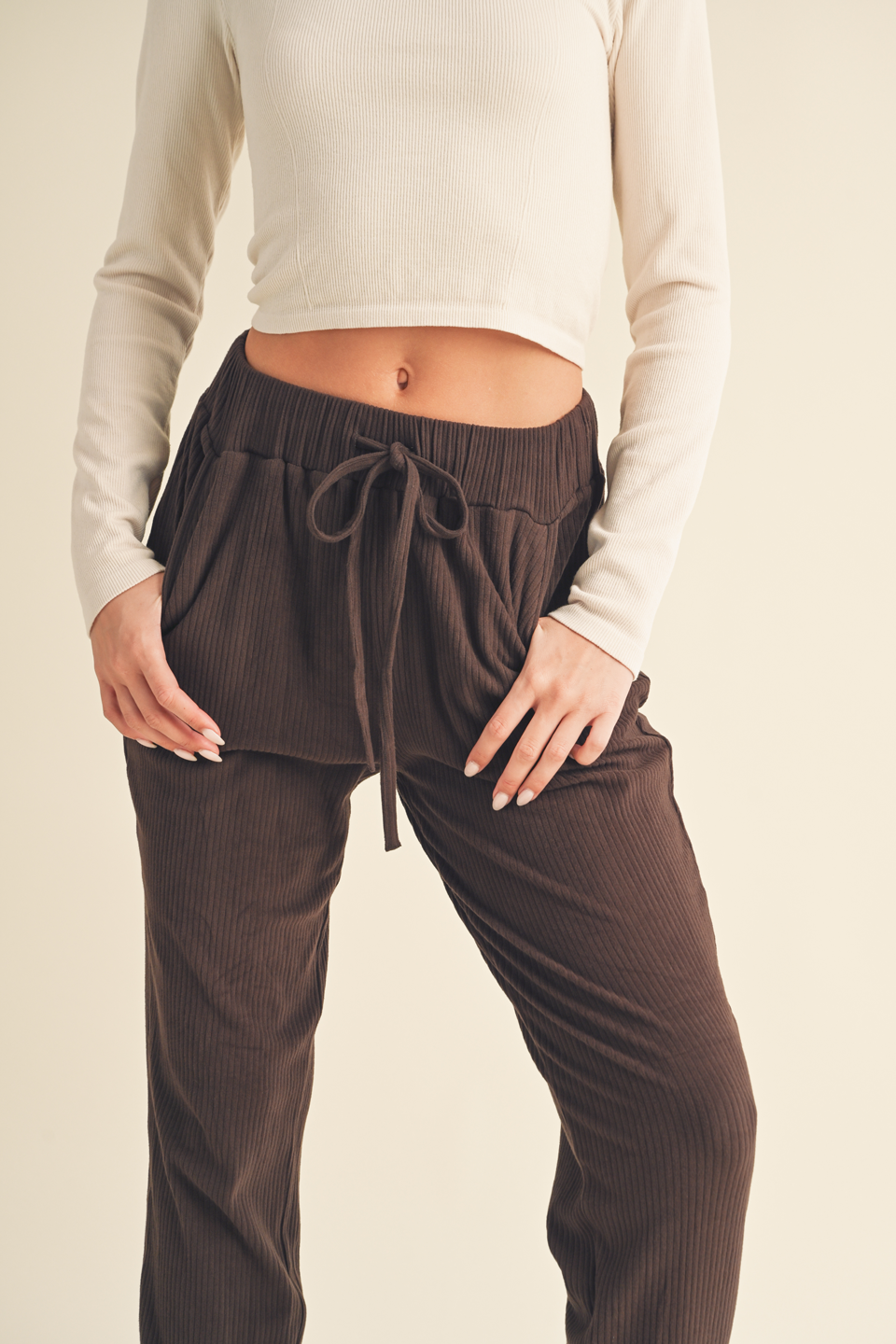 Ragen Ribbed Pants in Chocolate