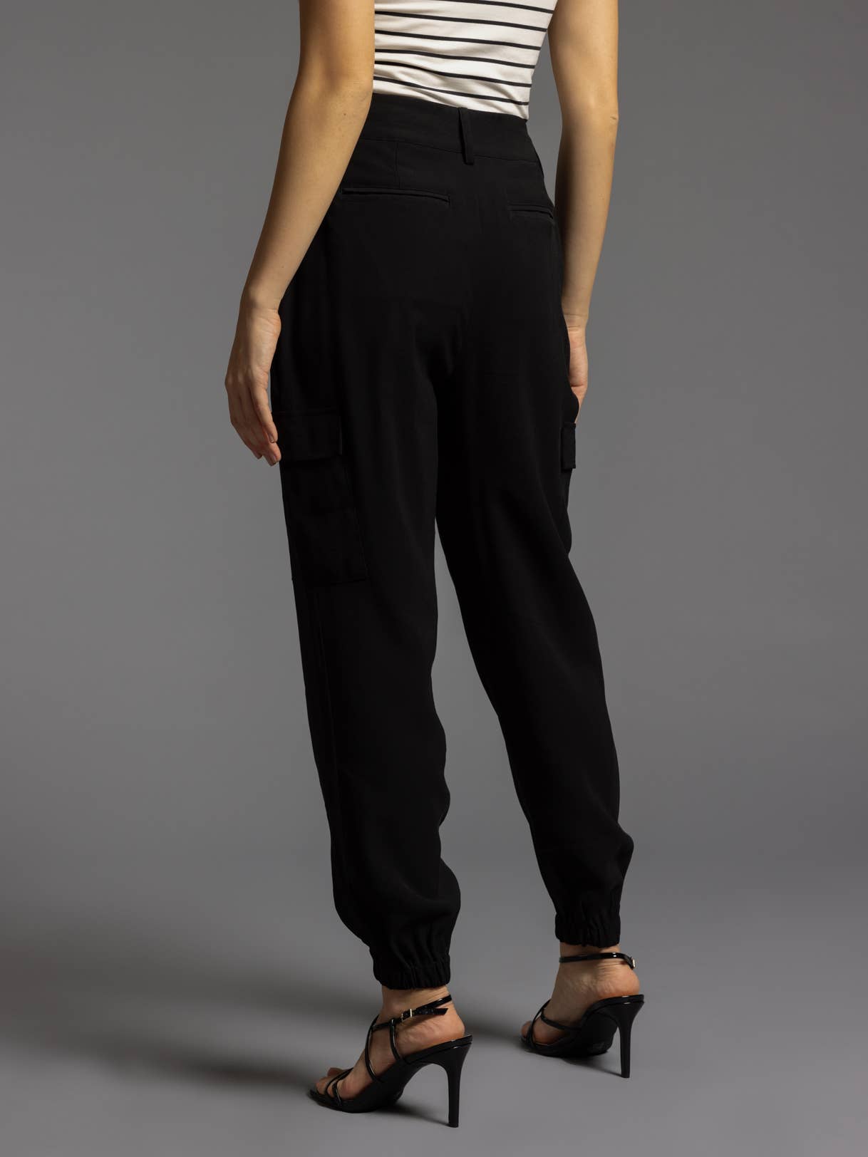 Lea Pants in Black